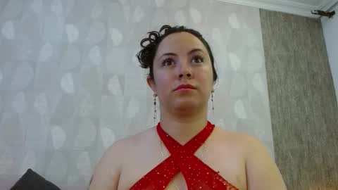 Snapshot of elamurray chatting on 11.04.25 elamurray online show from 11.04.25