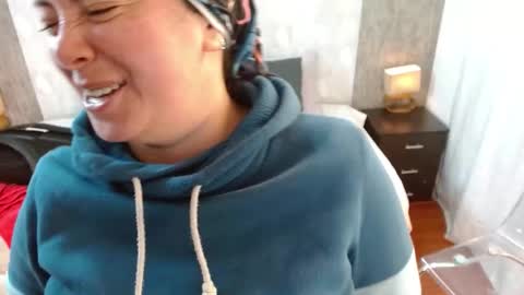 Snapshot of elamurray chatting on 11.11.25 elamurray online show from 11.11.25