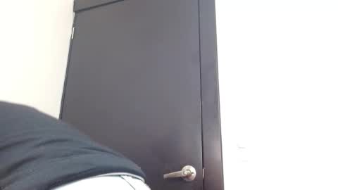 Snapshot of elamurray chatting on 11.27.25 elamurray online show from 11.27.25