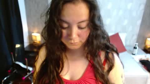 Snapshot of elamurray chatting on 11.29.25 elamurray online show from 11.29.25