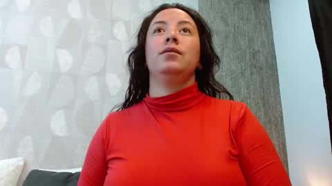 Snapshot of elamurray chatting on 12.05.25 elamurray online show from 12.05.25