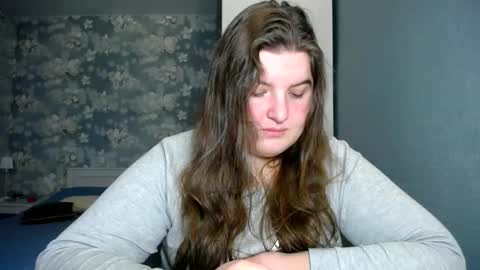 Snapshot of elanis_blair chatting on 12.22.24 Elanis online show from 12.22.24