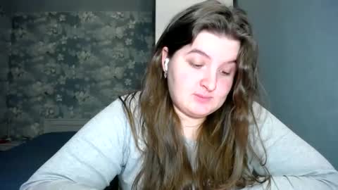 Snapshot of elanis_blair chatting on 01.06.25 Elanis online show from 01.06.25