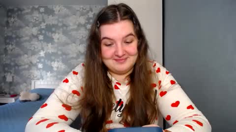 Snapshot of elanis_blair chatting on 03.11.25 Elanis online show from 03.11.25