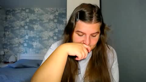 Snapshot of elanis_blair chatting on 09.25.25 Elanis online show from 09.25.25