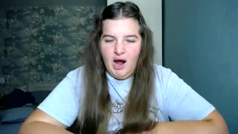 Snapshot of elanis_blair chatting on 10.11.25 Elanis online show from 10.11.25