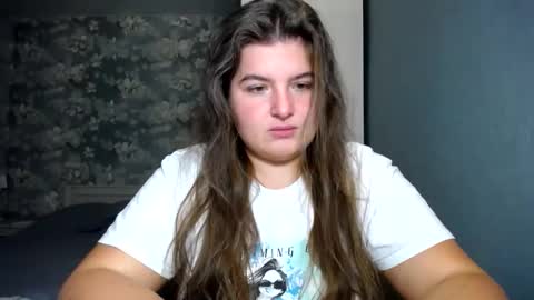 Elanis online show from 11.21.25