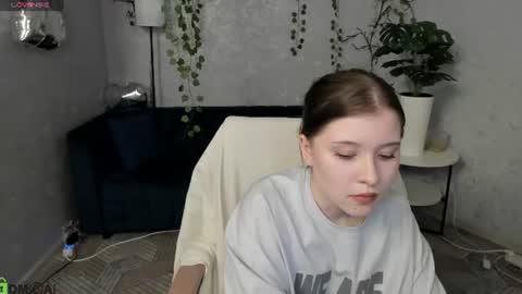 Snapshot of elara_irving chatting on 06.22.26 Elly online show from 06.22.26