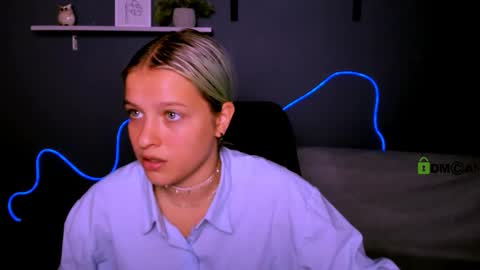 Snapshot of elara_night chatting on 09.30.25 elara_night online show from 09.30.25