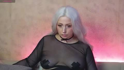 Snapshot of elarasable chatting on 02.18.26 elarasable online show from 02.18.26