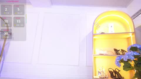 Elasummeer online show from 10.21.25