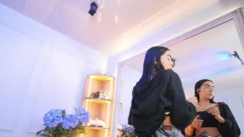 Elasummeer online show from 04.29.26