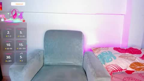 Snapshot of elawalker1 chatting on 11.20.25 Ela online show from 11.20.25