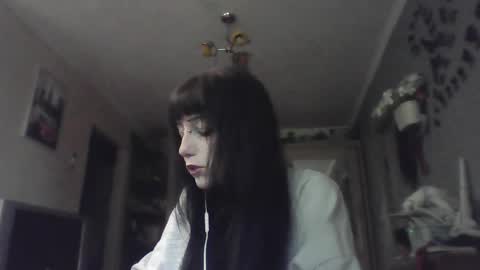 Snapshot of elaynetanton chatting on 05.12.26 Lia online show from 05.12.26