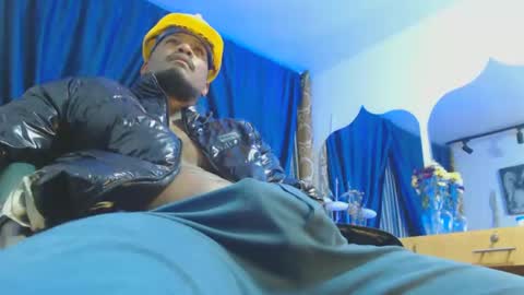 Snapshot of elcaballeroblack chatting on 11.04.25 elcaballeroblack online show from 11.04.25