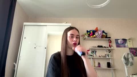 Snapshot of eldaguillan chatting on 06.03.26 Kate online show from 06.03.26