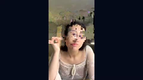 Snapshot of eleanorefrens chatting on 07.03.26 Alice online show from 07.03.26