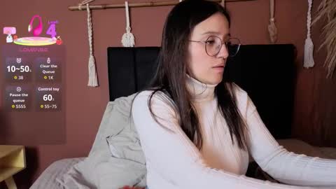 Snapshot of elecktra_sweet chatting on 02.05.26 Elecktra online show from 02.05.26