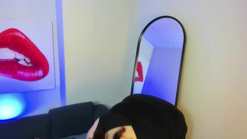 Electra online show from 02.25.25