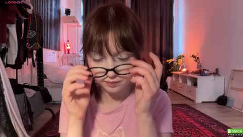 Snapshot of electric_woman chatting on 01.17.26 Aleksa online show from 01.17.26