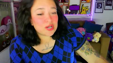 Snapshot of electricsapphire chatting on 10.06.25 Alejandra online show from 10.06.25