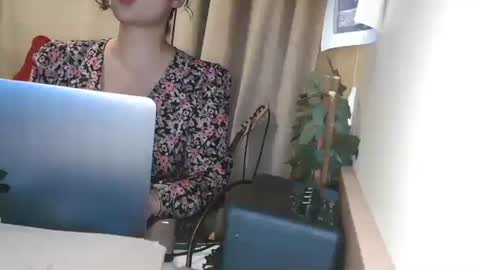 Snapshot of electrocute_me chatting on 12.15.24 Julia Follow me on Onlyfansju grosroberts online show from 12.15.24