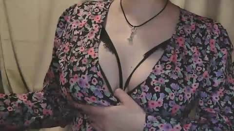 Snapshot of electrocute_me chatting on 01.04.25 Julia Follow me on Onlyfansju grosroberts online show from 01.04.25