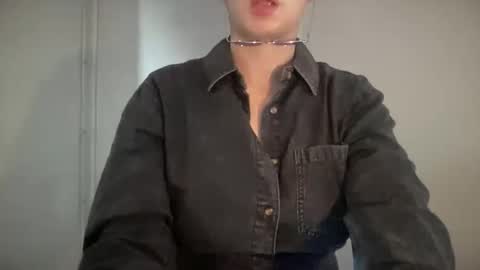 Snapshot of electrocute_me chatting on 10.12.25 Julia Follow me on Onlyfansju grosroberts online show from 10.12.25