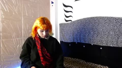 Snapshot of elektra_petite chatting on 12.28.24 ELEKTRA hii my birthday is tomorrow but I will celebrate it on Sunday Ill wait for you online show from 12.28.24