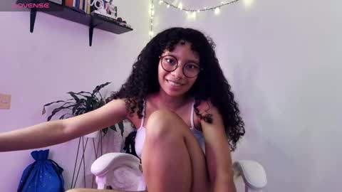 Snapshot of elektra_williams chatting on 01.29.25 elektra_williams online show from 01.29.25