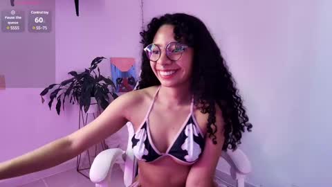 Snapshot of elektra_williams chatting on 02.12.25 elektra_williams online show from 02.12.25