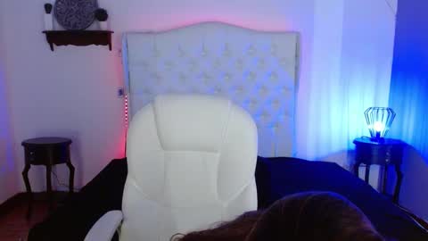 Elena online show from 12.26.24