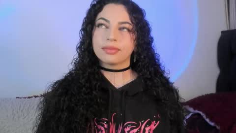 Elena  online show from 12.04.25