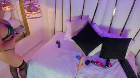 Elena online show from 03.31.26