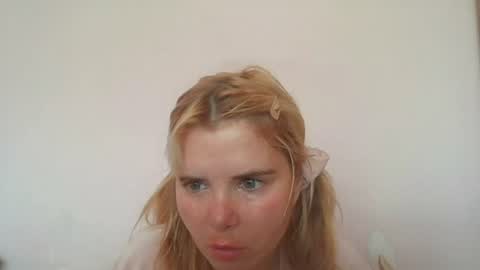 Snapshot of elenaflirt chatting on 06.28.26 Elena online show from 06.28.26