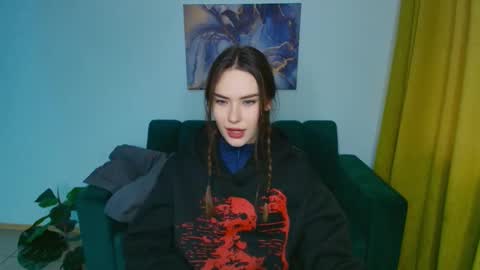 elenaoconar online show from 03.04.25