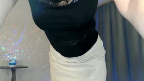 Snapshot of elenaza chatting on 06.11.26 elenaza online show from 06.11.26