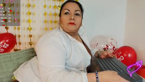 elenna_boobs_ online show from 09.15.25