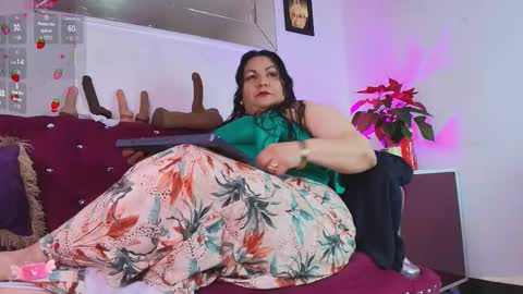 elenna_boobs_ online show from 01.06.26