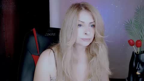 Elli online show from 10.12.25