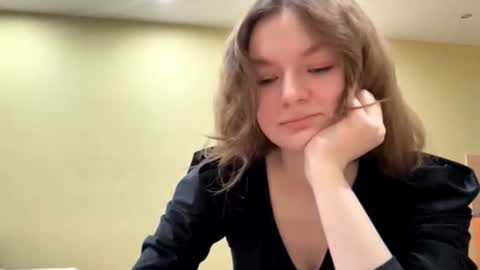 Mila online show from 03.02.26