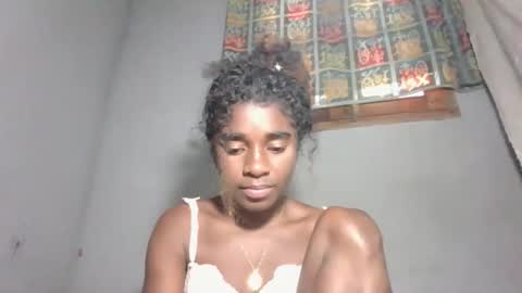 elia011 online show from 11.04.25