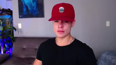Snapshot of elian_craig chatting on 12.19.24 Elian online show from 12.19.24
