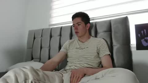 Snapshot of elian_tg chatting on 01.05.25 Elian online show from 01.05.25