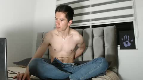 Snapshot of elian_tg chatting on 01.11.25 Elian online show from 01.11.25