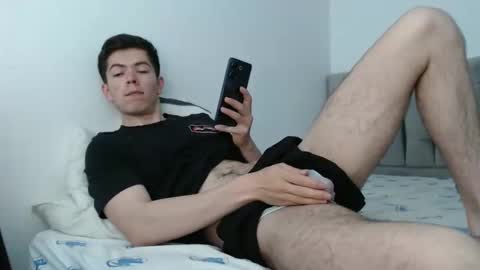 Snapshot of elian_tg chatting on 11.08.25 Elian online show from 11.08.25