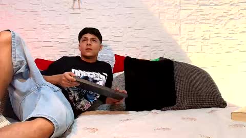 elias_salvatore_ online show from 05.25.26