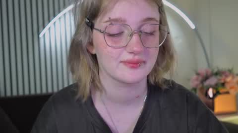 Ellie online show from 03.25.26