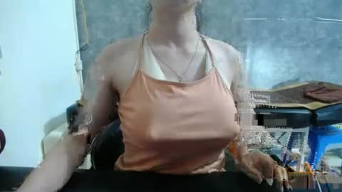Snapshot of eliesweet9x chatting on 09.23.25 eliesweet9x online show from 09.23.25