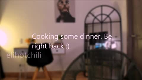 Snapshot of elihotchili chatting on 12.12.24 Eli online show from 12.12.24